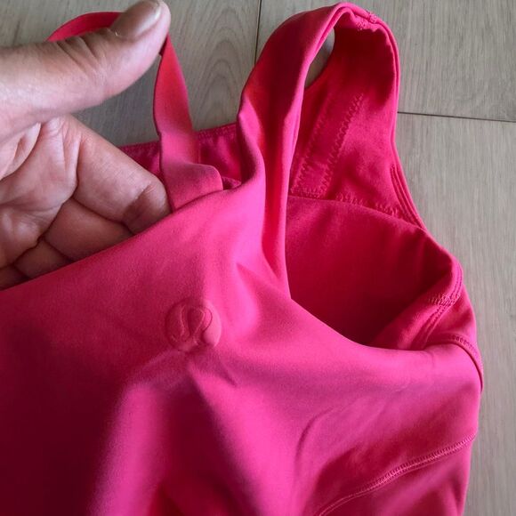 Lululemon Asymmetrical Tank Top size 2 - Picture 5 of 7